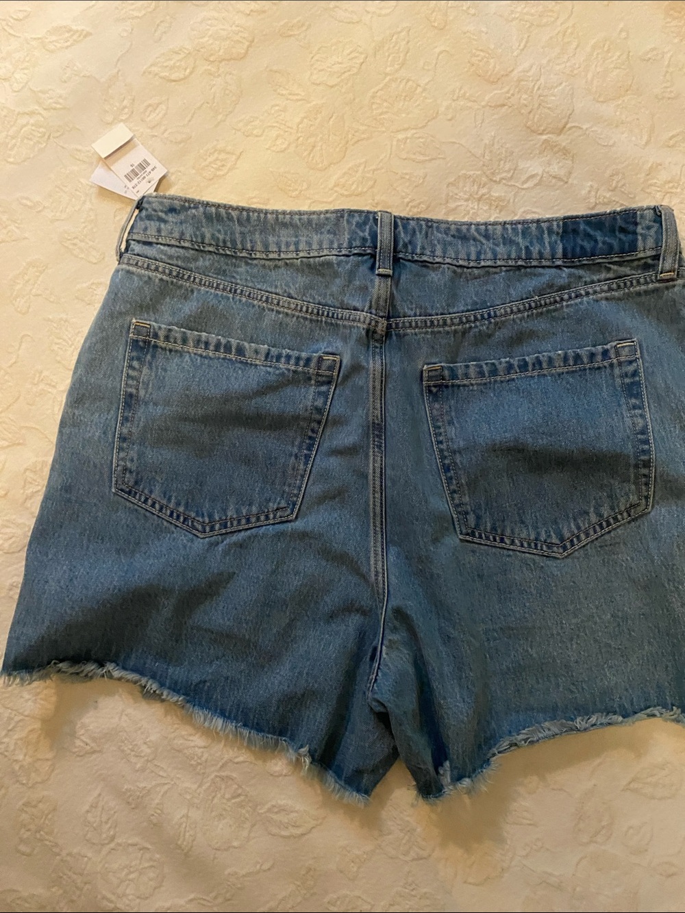 Hollister Frayed Hem Light Blue Denim Shorts - Picture 4 of 5